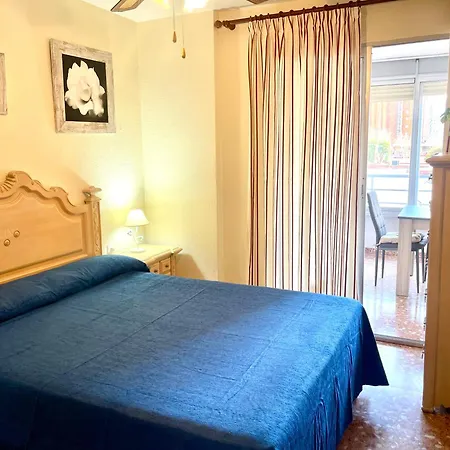 Amplio Con Piscina Y Pistas De Tenis En Apartment Benidorm