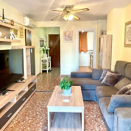 Amplio Con Piscina Y Pistas De Tenis En Apartment