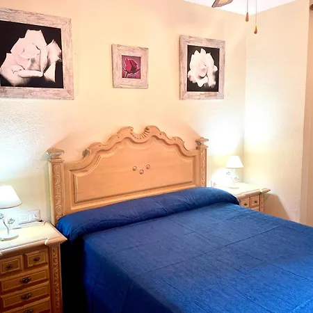 Amplio Con Piscina Y Pistas De Tenis En * Benidorm