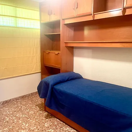 Amplio Con Piscina Y Pistas De Tenis En Apartment