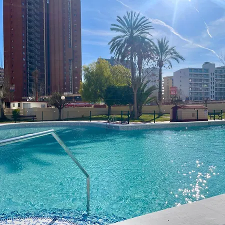 Amplio Con Piscina Y Pistas De Tenis En Апартаменты